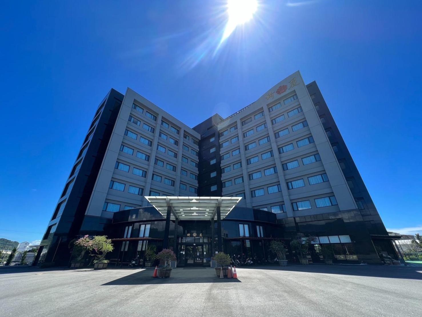 Chii Lih Hotel - Taitung Bagian luar foto